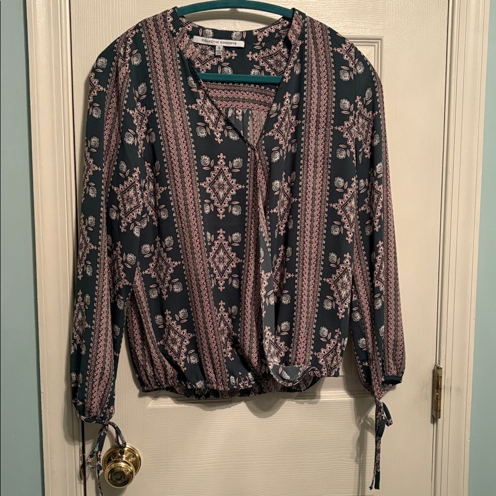 Eclair floral tie front top